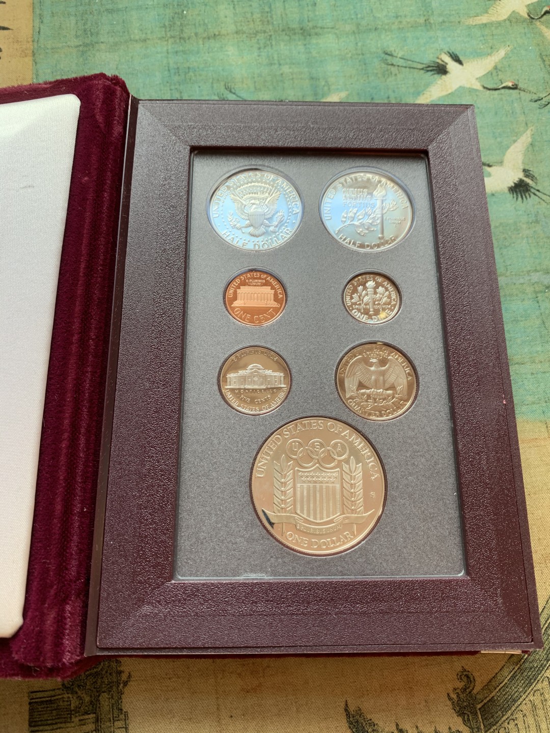 《竞宝斋》第37场-周日 首场自动拍卖 2件或者满200包顺丰 原装美国1992年7枚套本垒打精制币最大的是银币26.73克