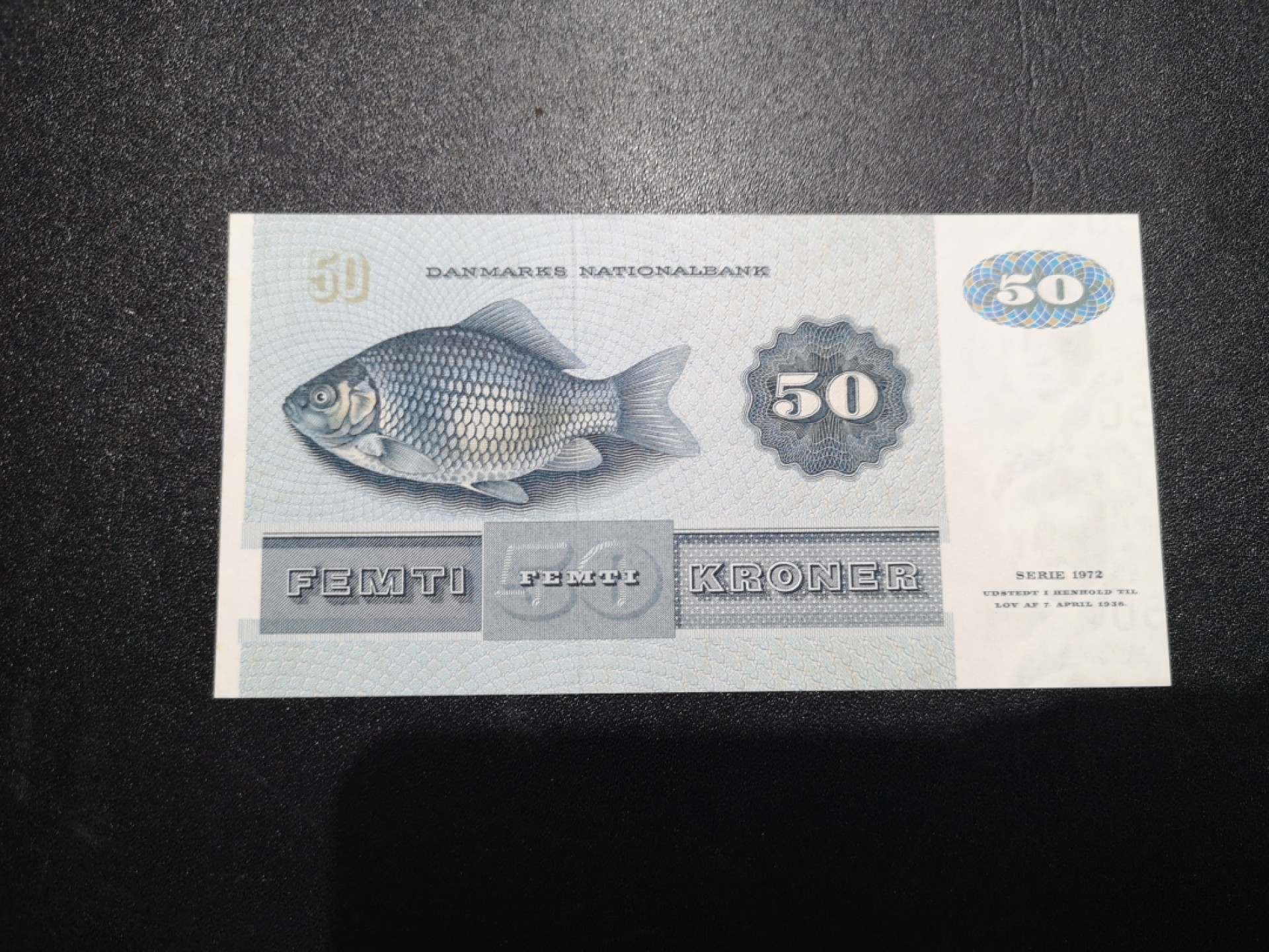 《外钞收藏家》第一百六十九期拍卖（本期65件） 丹麦动物版50克朗 全新 边上有轻微受潮 