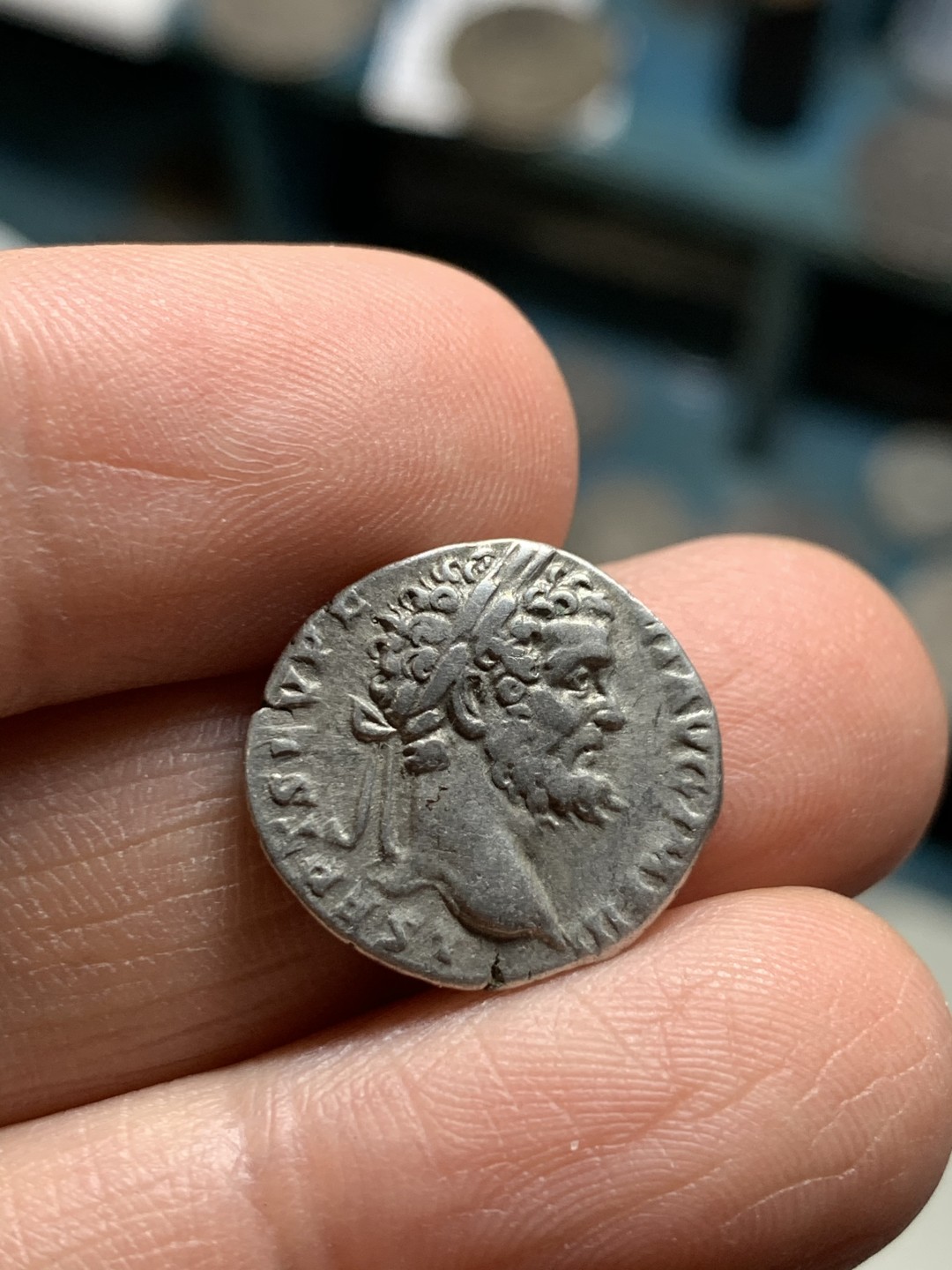 《竞宝斋》第36场-本周日 （全场顺丰包邮） 古罗马帝国塞维鲁1第纳尔银币 重3克