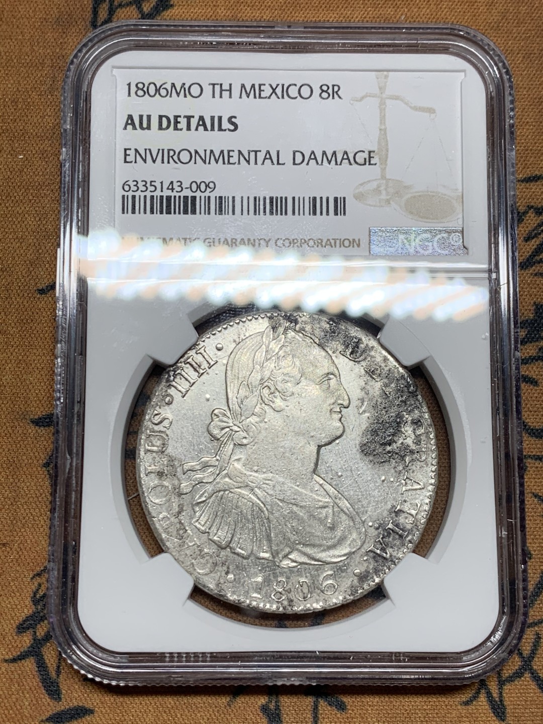 《竞宝斋》第36场-本周日 （全场顺丰包邮） NGC评级 墨西哥 1806年 卡四 8R 双柱 银币 双面深打 