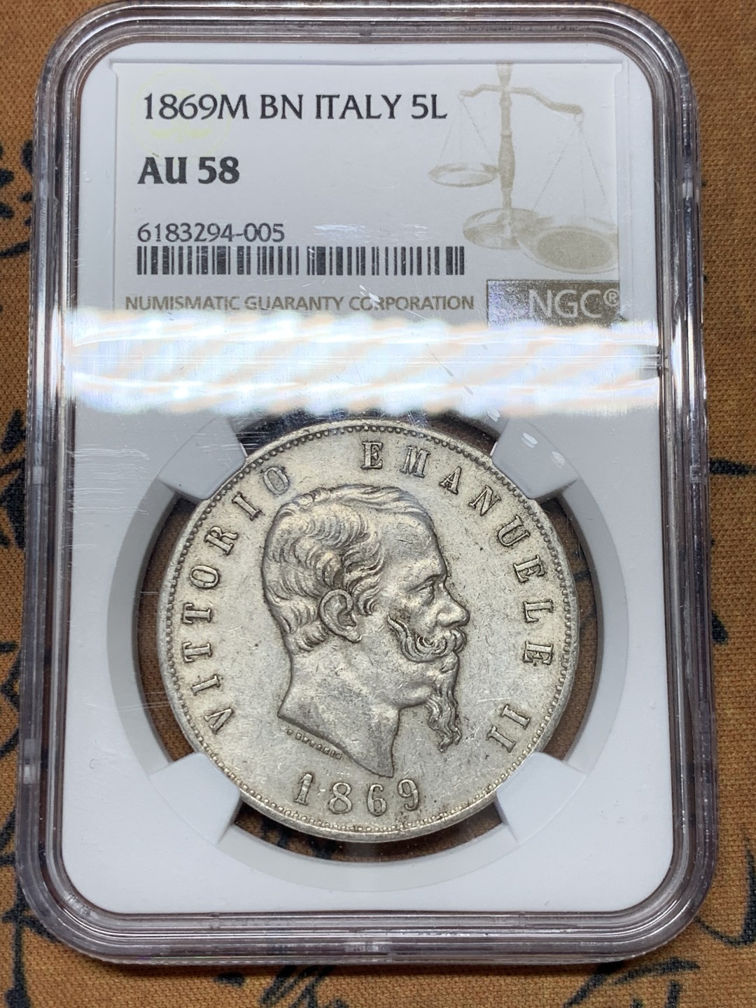 《竞宝斋》第37场-周日 首场自动拍卖 2件或者满200包顺丰 NGC AU58 意大利 1869年 5里拉银币 SBP 本周刚成交价220刀