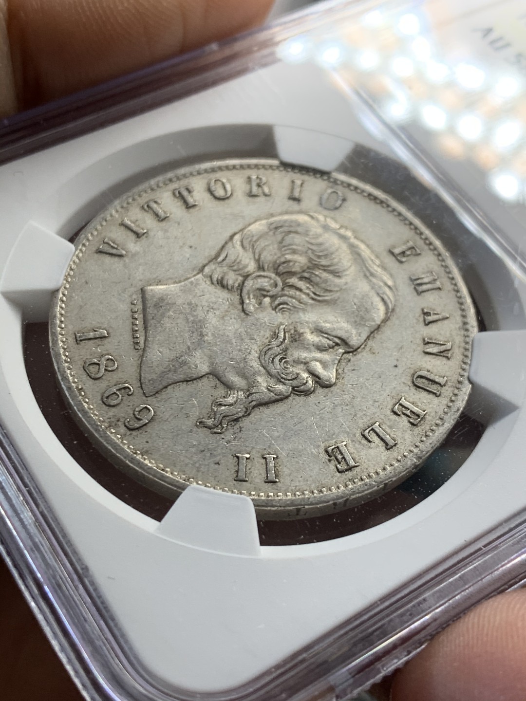 《竞宝斋》第37场-周日 首场自动拍卖 2件或者满200包顺丰 NGC AU58 意大利 1869年 5里拉银币 SBP 本周刚成交价220刀