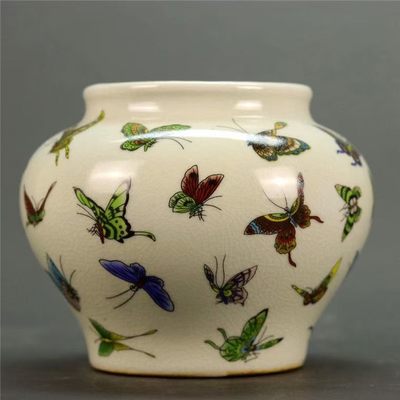 清光绪粉彩蝴蝶纹罐 文玩古董瓷器摆件 居家收藏 古典装饰艺术品 - 清光绪粉彩蝴蝶纹罐 文玩古董瓷器摆件 居家收藏 古典装饰艺术品