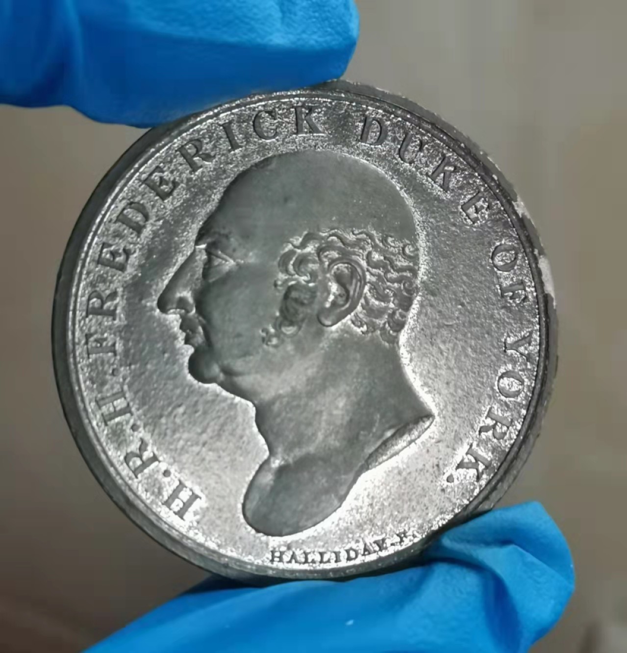 瓶子🏺第28期拍卖会 1827年英国弗雷德里克·杜克公爵白色金属章