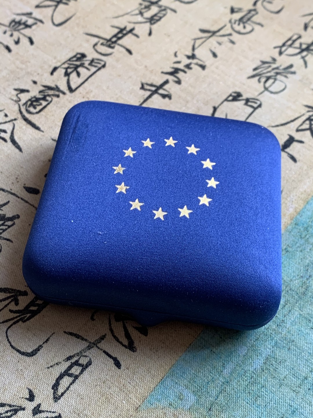 《竞宝斋》第37场-周日 首场自动拍卖 2件或者满200包顺丰 原蓝盒证书安道尔1991年佩德罗三世像10第纳尔精制大银币31.47克