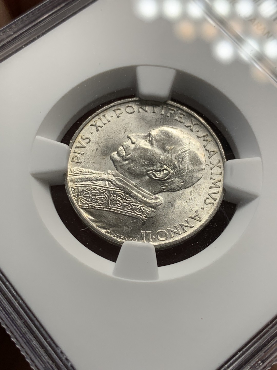 《竞宝斋》第37场-周日 首场自动拍卖 2件或者满200包顺丰 NGC MS63 凝霜十足 梵蒂冈 1940年 教皇 5里拉银币