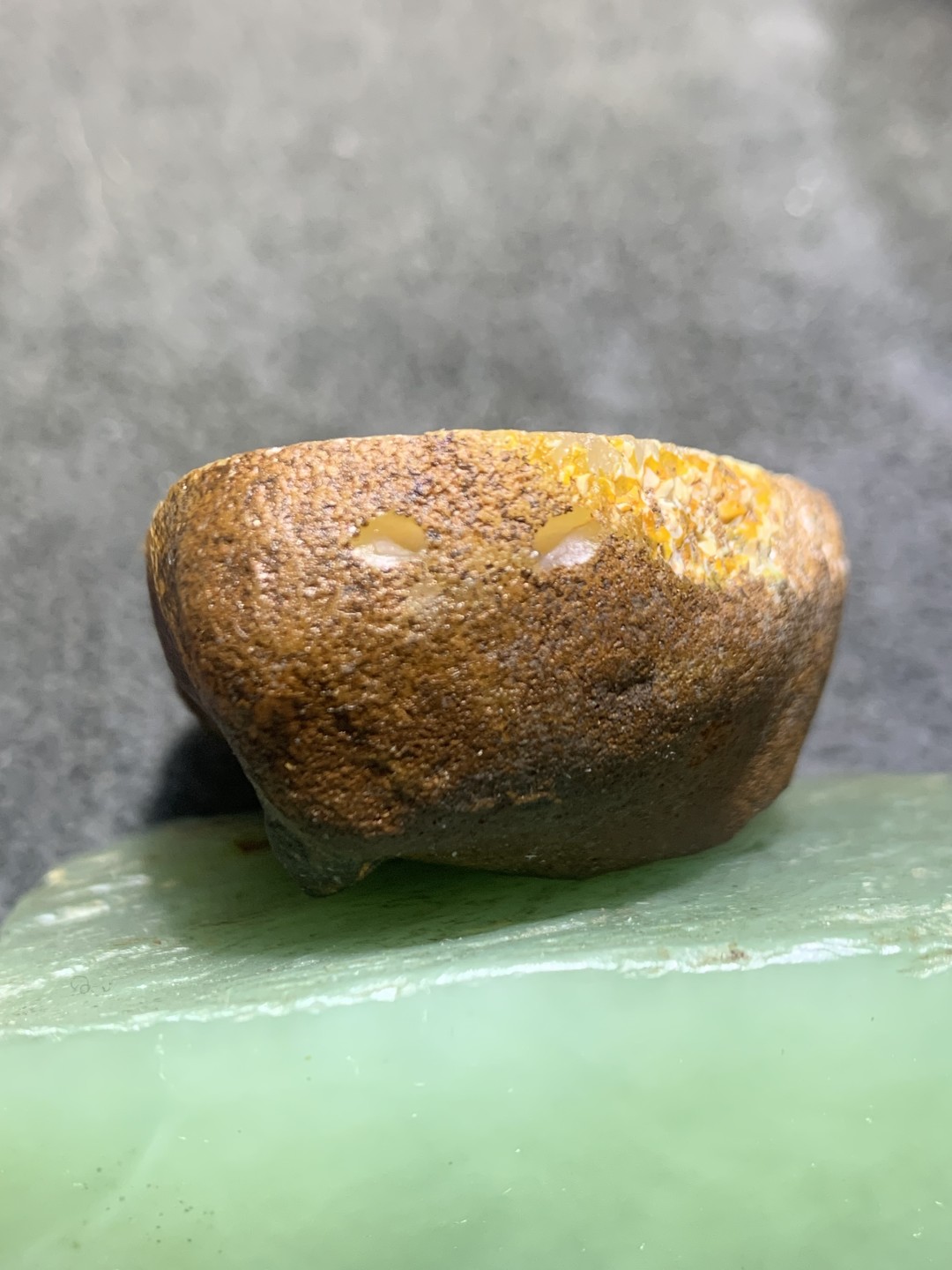 精美原皮蒙料战国红玛瑙高润度金沙料雕刻忠义关二爷吊坠一个！