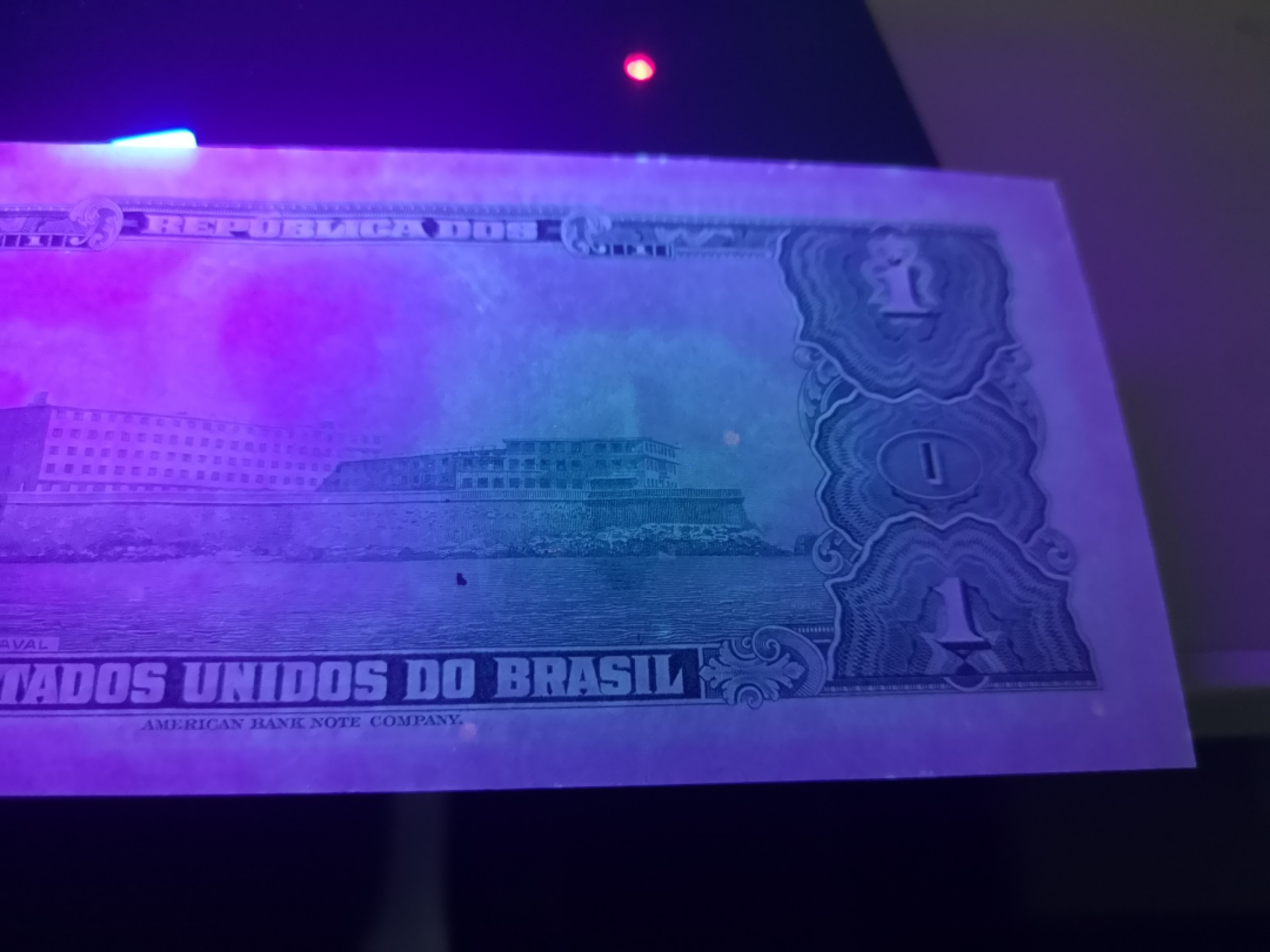 《外钞收藏家》第一百七十期拍卖（本期59件） 巴西1克鲁塞罗 手签版 全新 轻微受潮（美钞公司版）