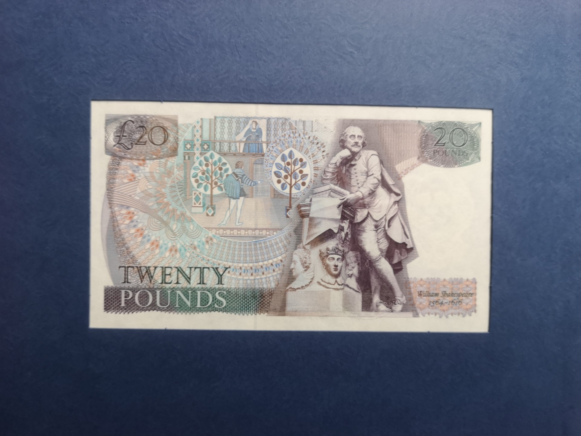 《外钞收藏家》第一百七十期拍卖（本期59件） 英镑精装册子 5、20镑 两张全同号