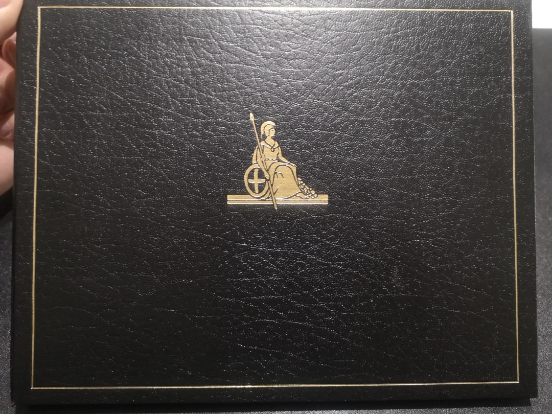 《外钞收藏家》第一百七十期拍卖（本期59件） 英镑精装册子 10、50镑 两张全同号 跟上一件同号