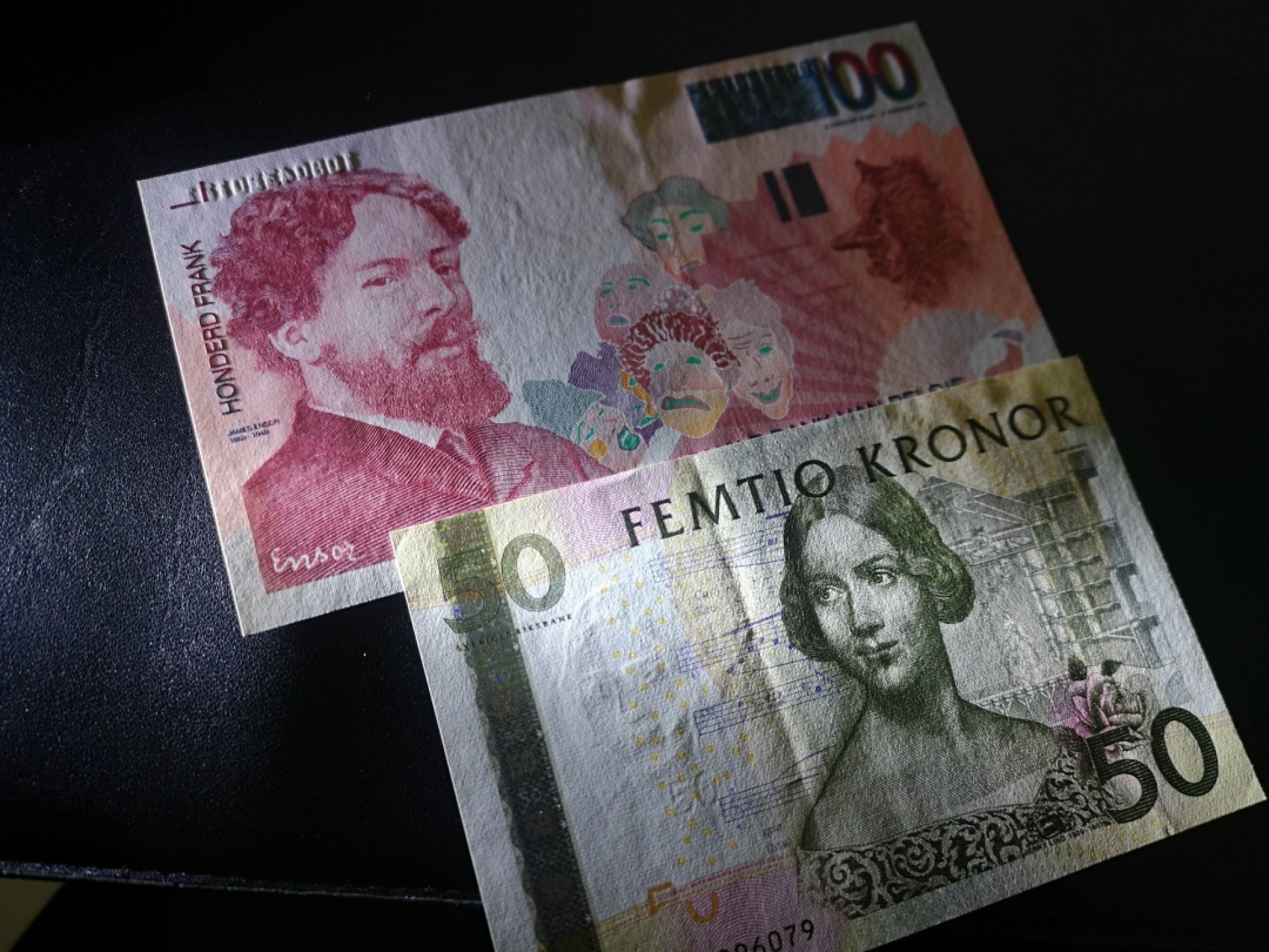 《外钞收藏家》第一百七十期拍卖（本期59件） 比利时100全新UNC、瑞典50克朗AU品相