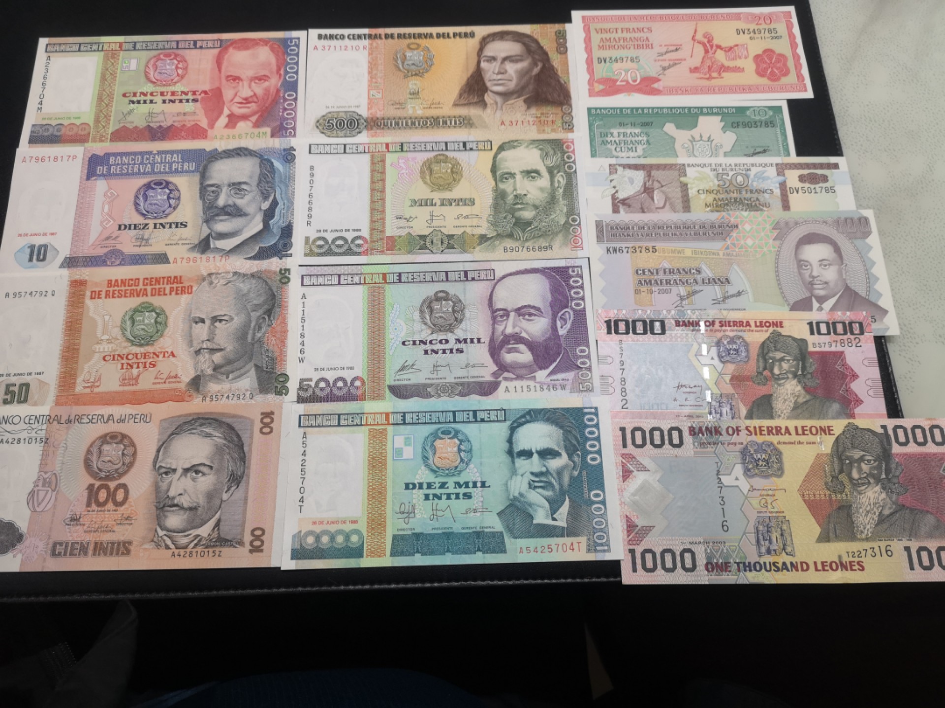 《外钞收藏家》第一百七十期拍卖（本期59件） 14张纸币 全新UNC