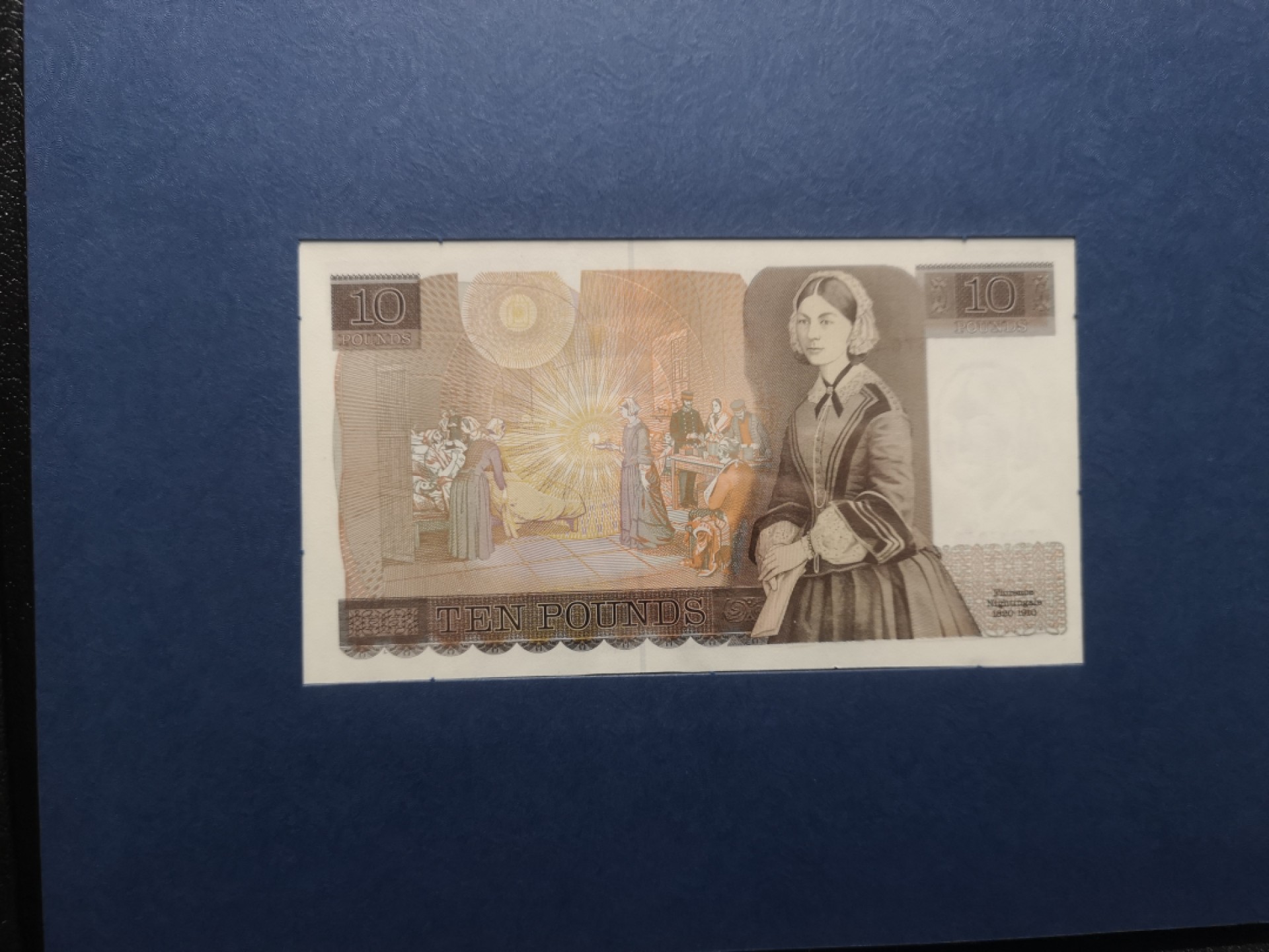 《外钞收藏家》第一百七十期拍卖（本期59件） 英镑精装册子 10、50镑 两张全同号 跟上一件同号