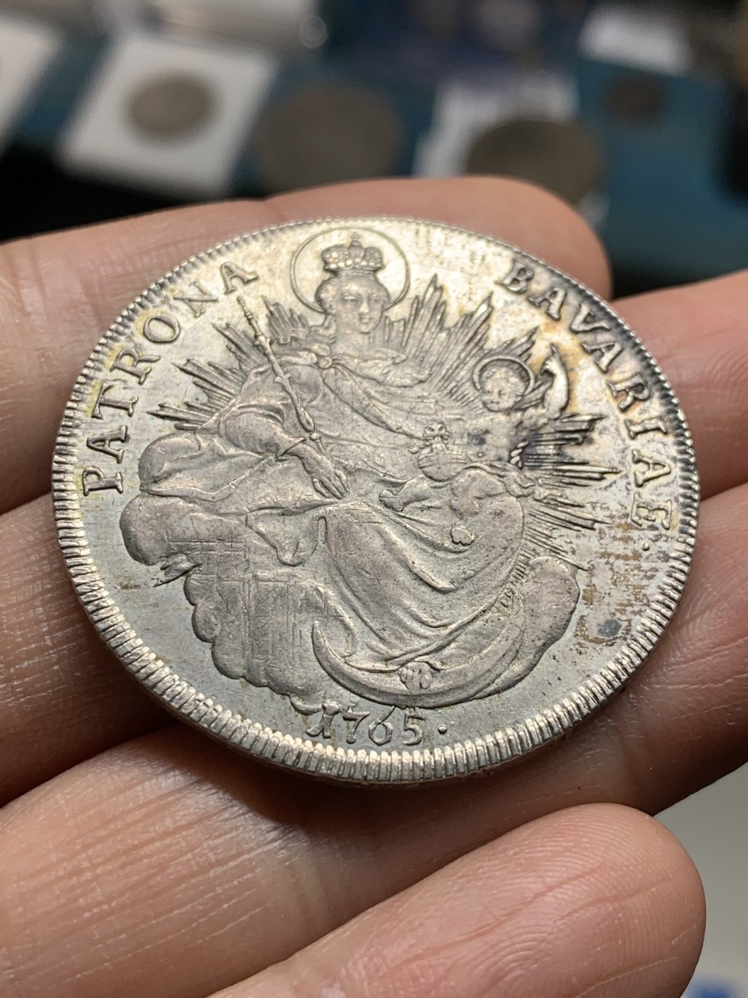 《竞宝斋》第38场-本周一 （全场顺丰包邮） 德国巴伐利亚 1765年 圣母抱婴 大泰勒 银币 带光原味好品 可以博分的品相