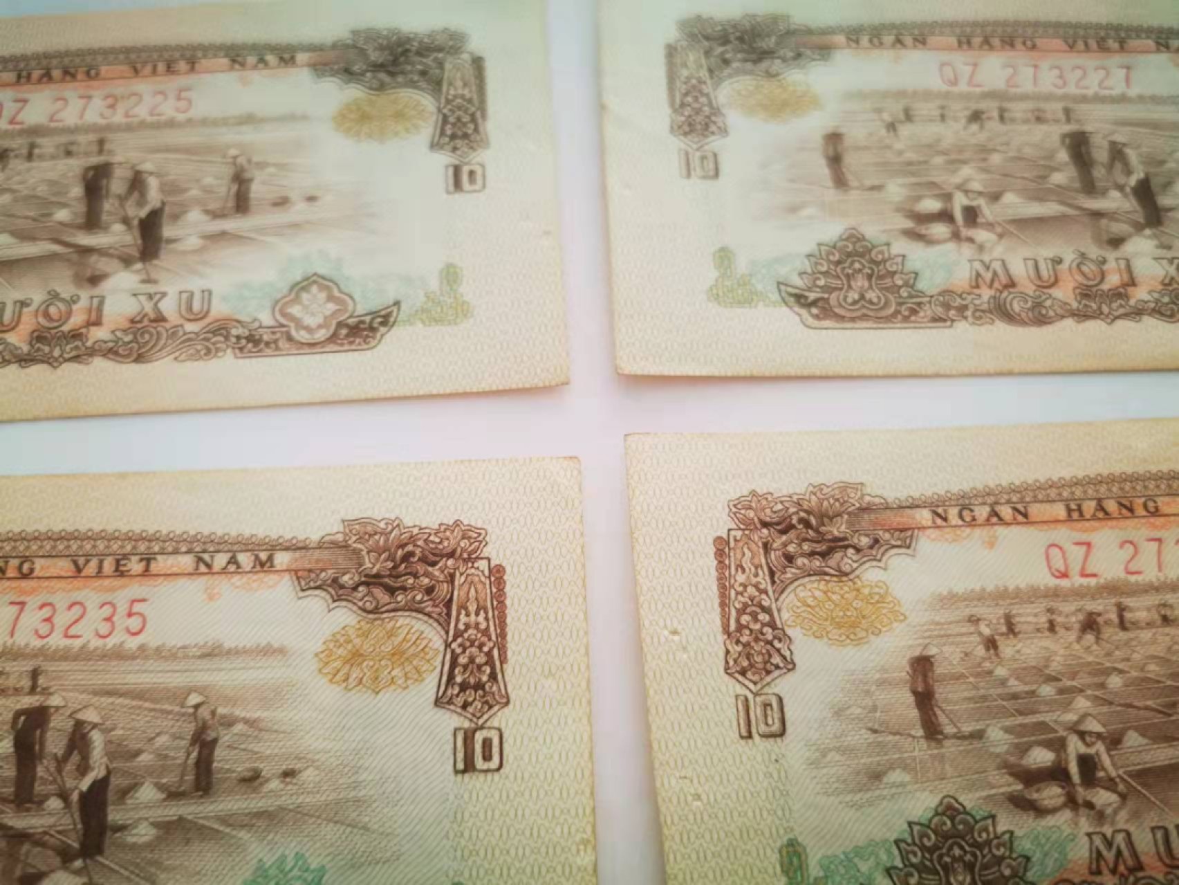 【鲸贝乐淘★叁拍包邮】千字文·第“谓语助者，焉哉乎也”号拍卖·完结篇 【中国代印★越南🇻🇳】1966年10XU，13张，有订书孔，品相如图AUNC
