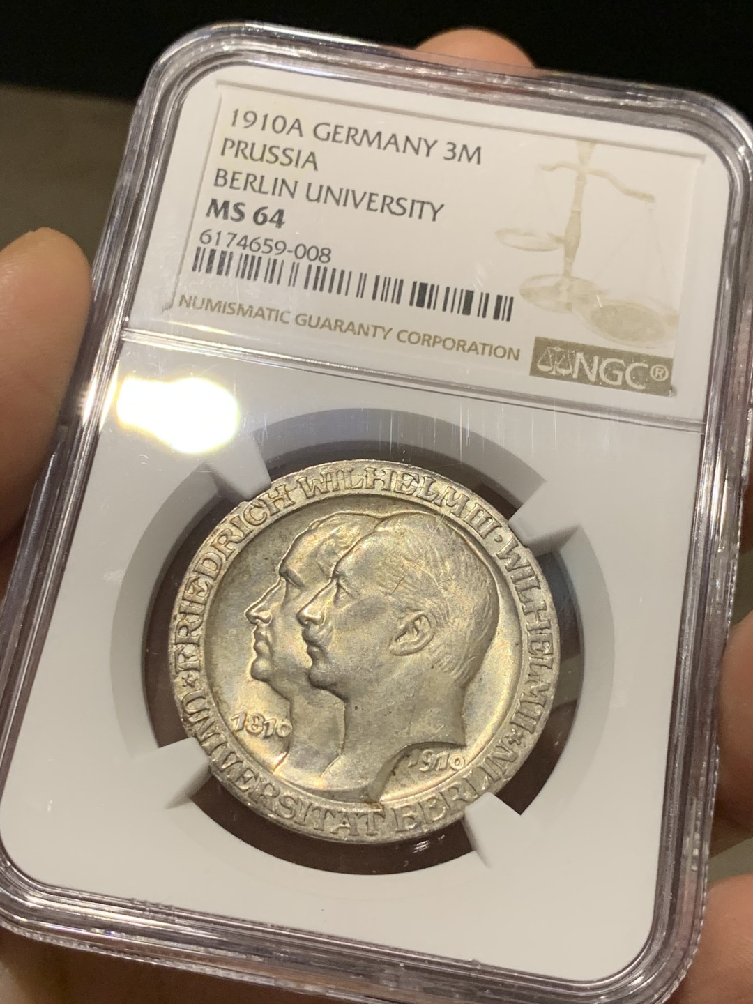 《竞宝斋》第38场-本周一 （全场顺丰包邮） NGC-MS64 德国普鲁士 1910年 柏林大学 3马克 银币淡彩包浆 非常舒服