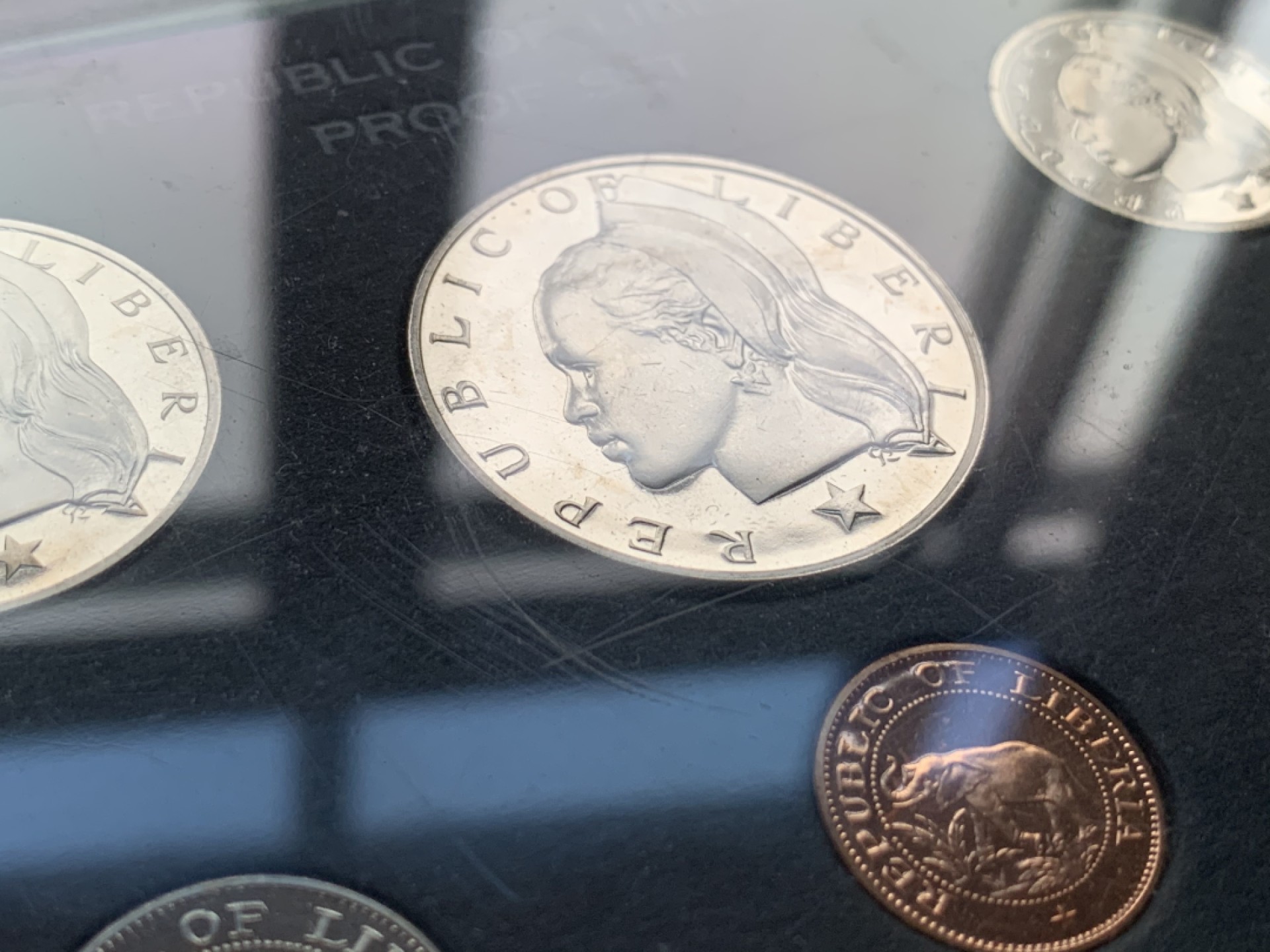 《竞宝斋》第38场-本周一 （全场顺丰包邮） 利比里亚1973年原装6枚精制套币 原汁原味原包装好品相