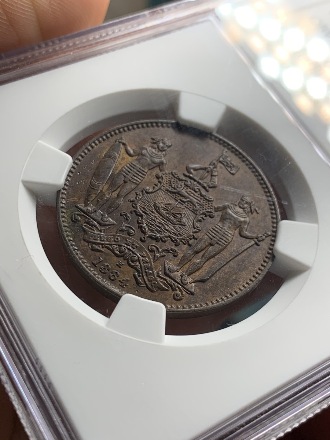 《竞宝斋》第38场-本周一 （全场顺丰包邮） NGC-UNC 英属北婆罗洲1884H洋元一分 高点具在 巧克力包浆