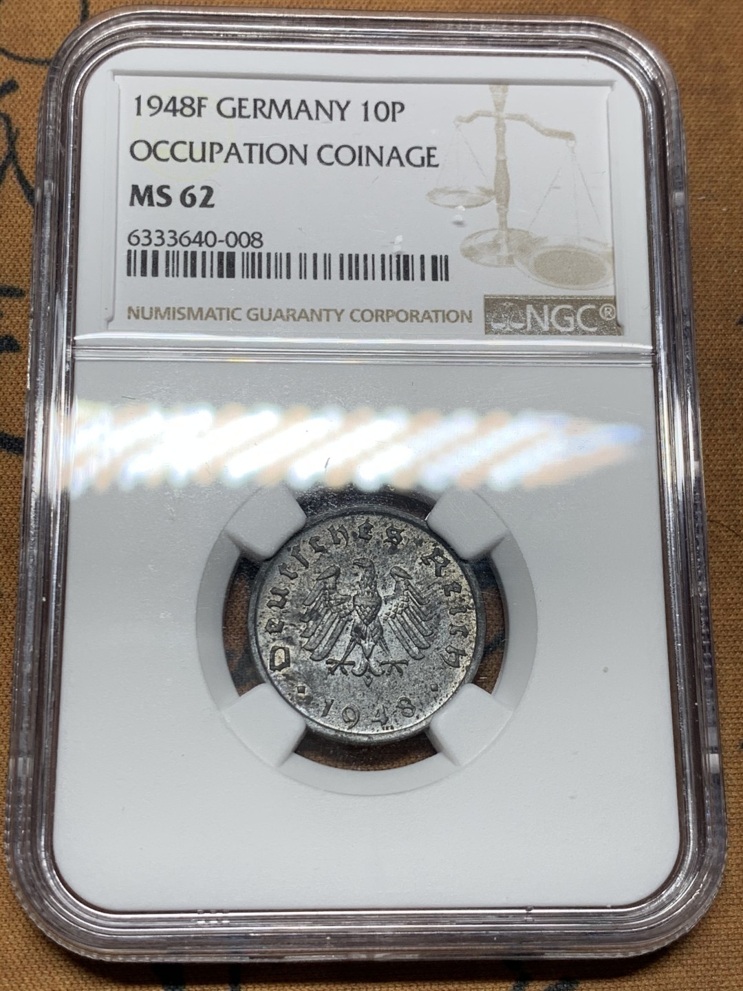 《竞宝斋》第38场-本周一 （全场顺丰包邮） NGC-MS62 盟军占德国 1948年F 10芬尼 拔毛鹰 锌币 锌币出分不易 完全未使用！