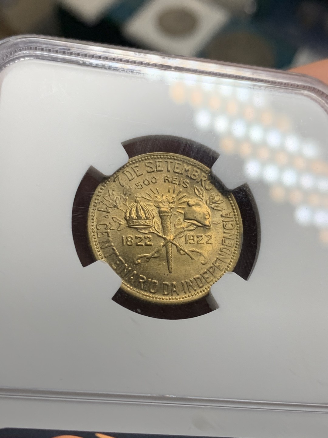 《竞宝斋》第38场-本周一 （全场顺丰包邮） NGC-MS 66  巴西1922年500、1000R两枚 冠亚军连号 原状态光度