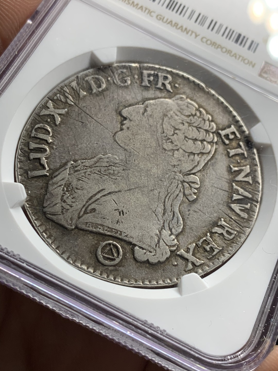 《竞宝斋》第38场-本周一 （全场顺丰包邮） NGC-VF35 法国 1776-Q年 路易十六 佩皮尼昂造币厂 老ECU 大银币 传世黑包浆