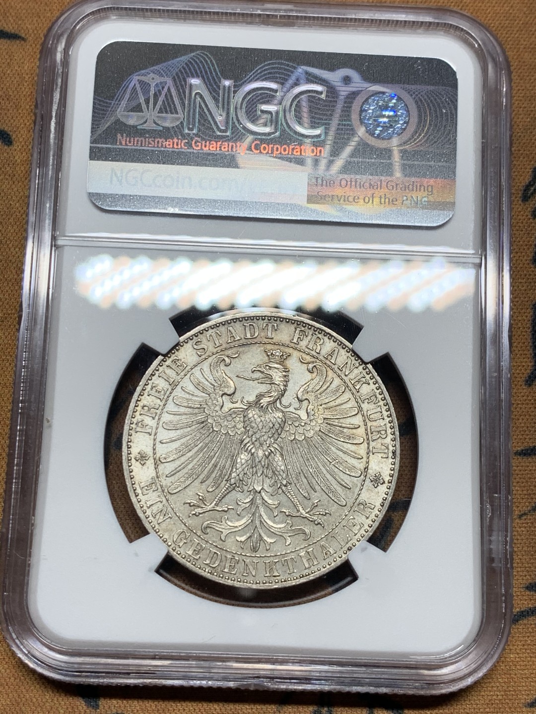 《竞宝斋》第38场-本周一 （全场顺丰包邮） NGC-MS63 德国法兰克福 1863年 会议城市景观泰勒 带金彩包浆 粉光 近期大涨的品种