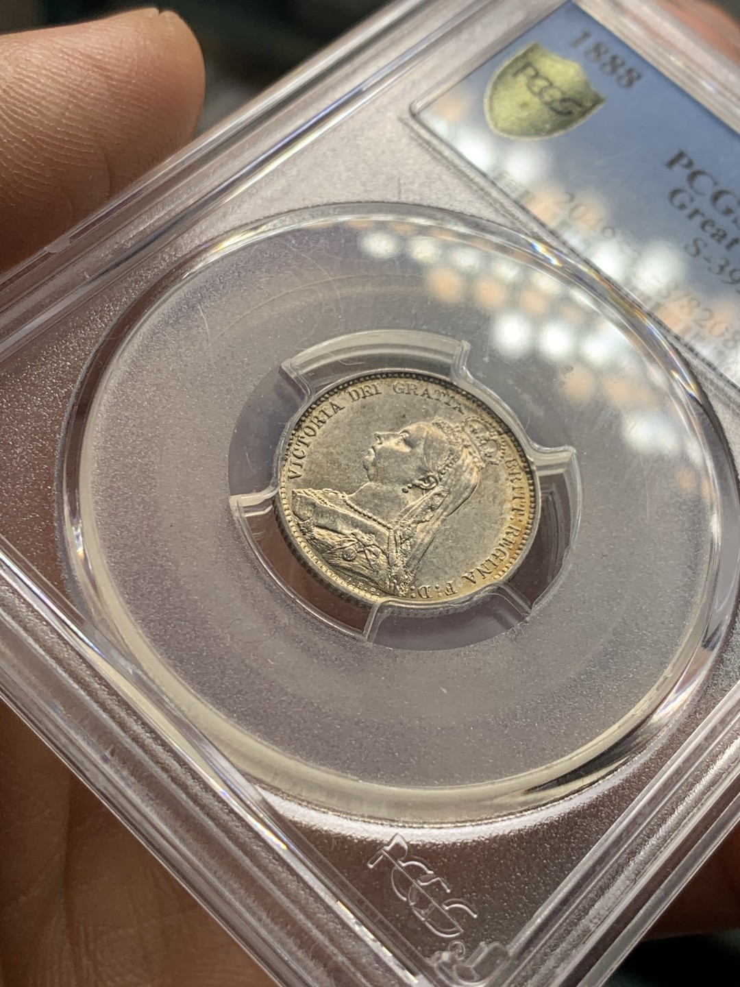 《竞宝斋》第38场-本周一 （全场顺丰包邮） PCGS AU58  英国 1888年 标注面值版 6便士 银币 少见品种 淡彩包浆