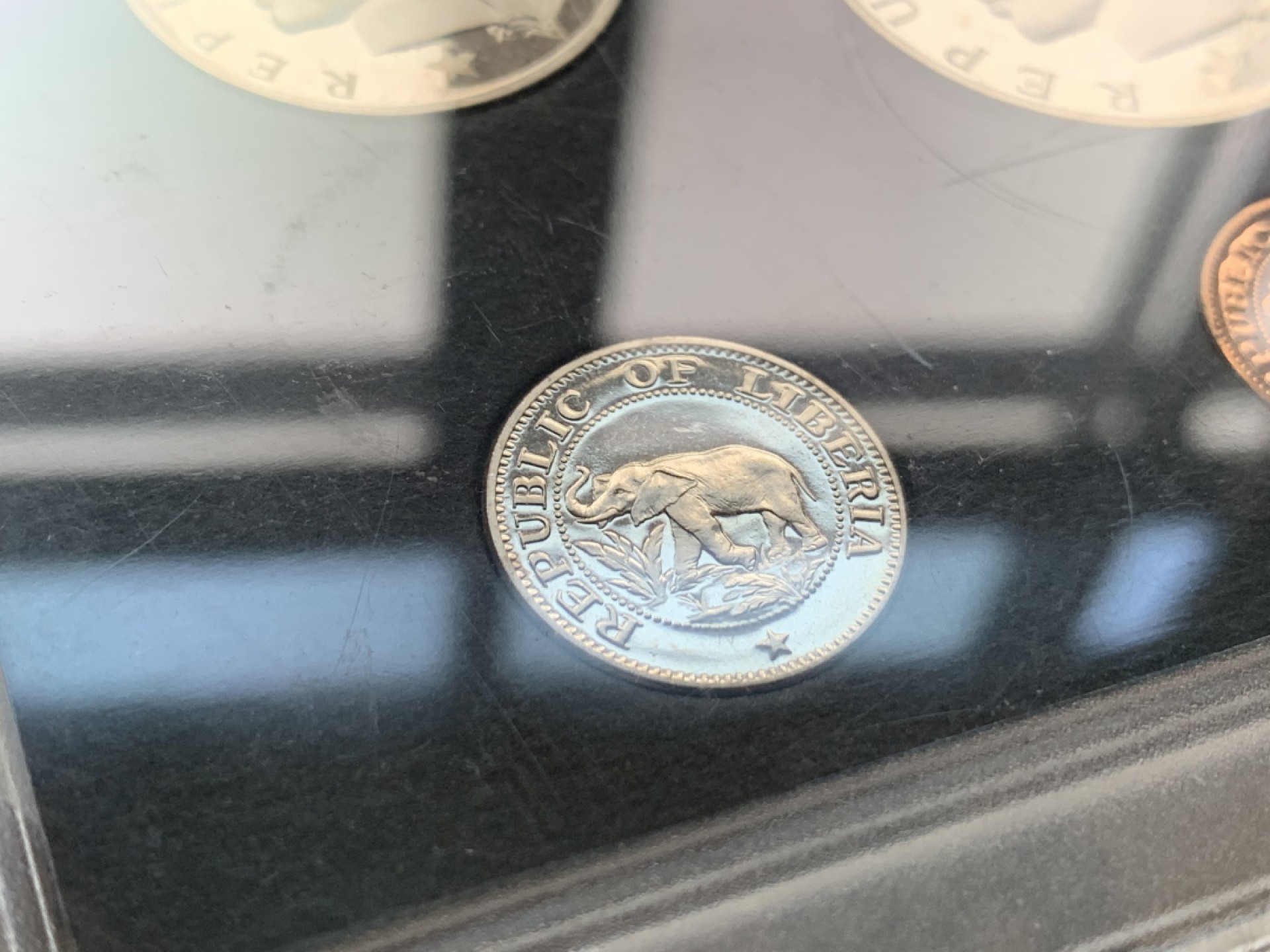 《竞宝斋》第38场-本周一 （全场顺丰包邮） 利比里亚1973年原装6枚精制套币 原汁原味原包装好品相