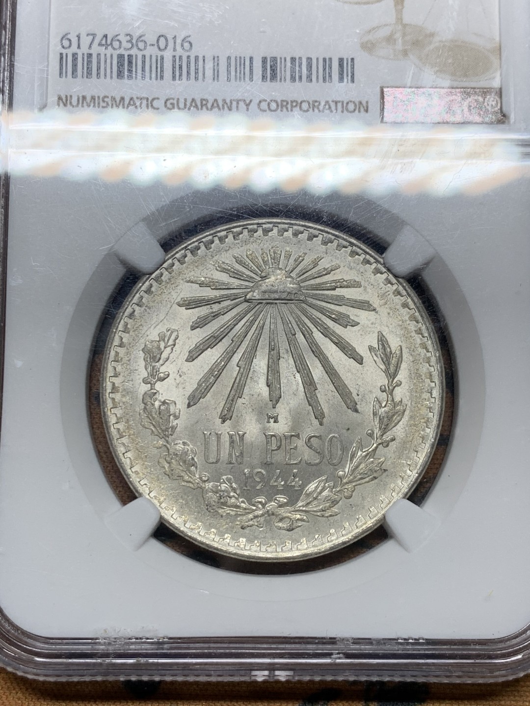 《竞宝斋》第38场-本周一 （全场顺丰包邮） ngc ms65 墨西哥1944年鹰洋银币一对