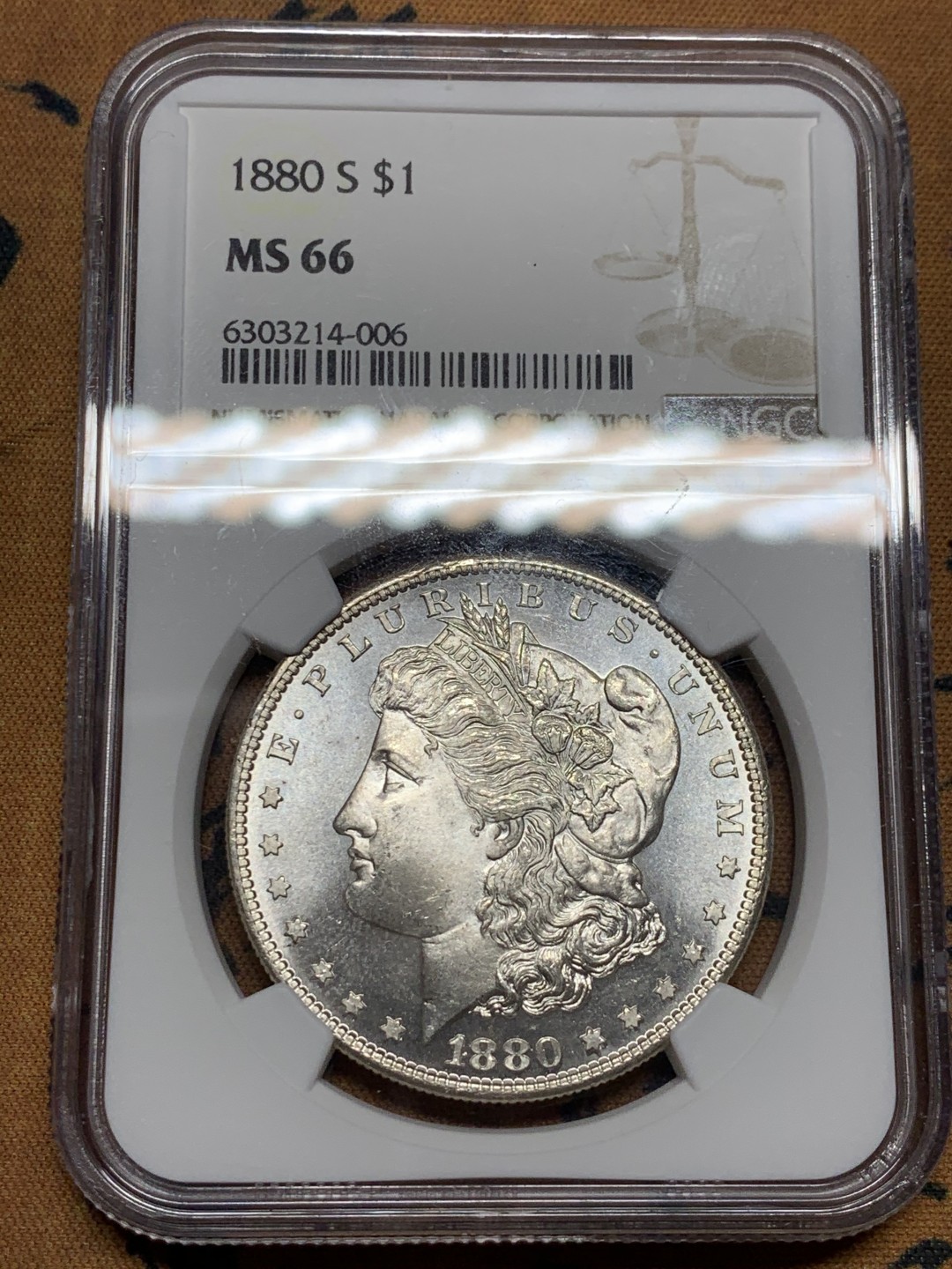 《竞宝斋》第38场-本周一 （全场顺丰包邮） NGC-MS66 美国 1880年 摩根银币 高分+镜面 霜感很不错