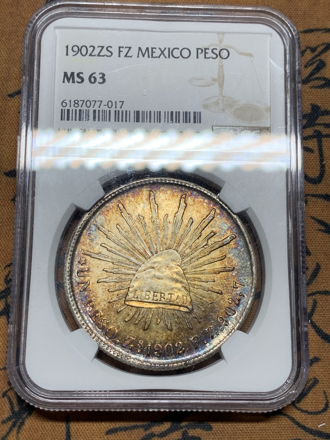 《竞宝斋》第38场-本周一 （全场顺丰包邮） NGC-MS63  墨西哥 1902 1比索 银币 直边鹰洋 极品原光五彩 光度状态一流 非常漂亮