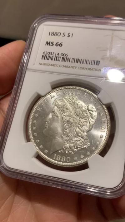 《竞宝斋》第38场-本周一 （全场顺丰包邮） NGC-MS66 美国 1880年 摩根银币 高分+镜面 霜感很不错