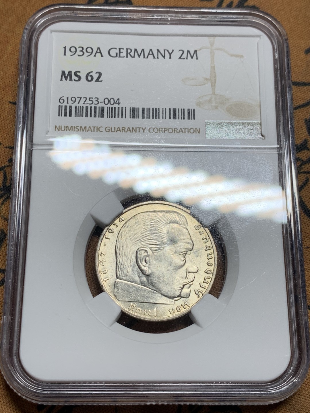 《竞宝斋》第38场-本周一 （全场顺丰包邮） NGC-MS62 德国1939年 兴登堡 2马克 带原光浅金色好品