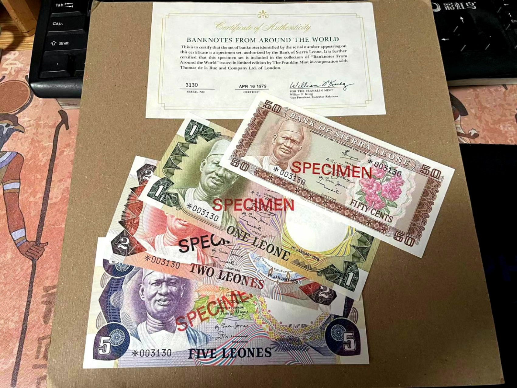 【Blue Auction】✨世界纸币精拍第166期——利奥波德二世（共105拍） 【全同号 带证书 一组4张】塞拉利昂1979年 0.5-5里昂 样钞 精美 全新UNC