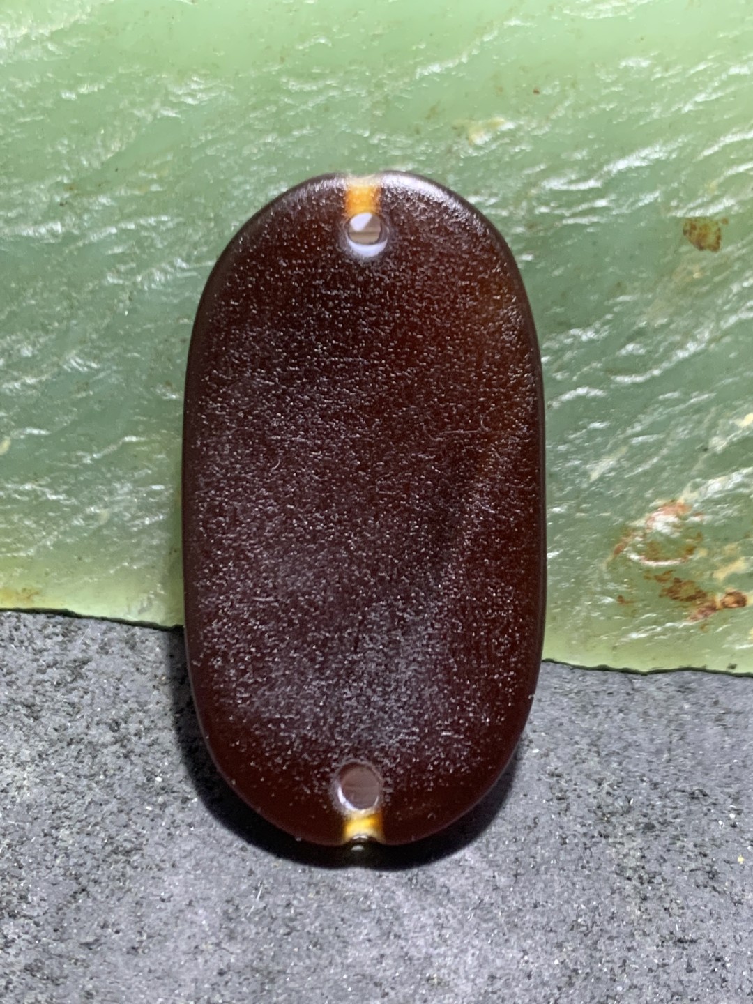 精美高玉化酒红色玛瑙背云牌子一个！