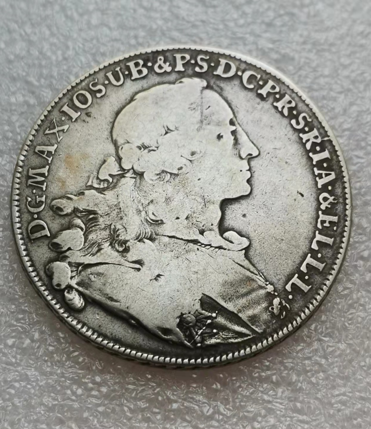 瓶子🏺第29期拍卖会 巴伐利亚1755年圣母抱婴泰勒大银币（稀少梅花版）