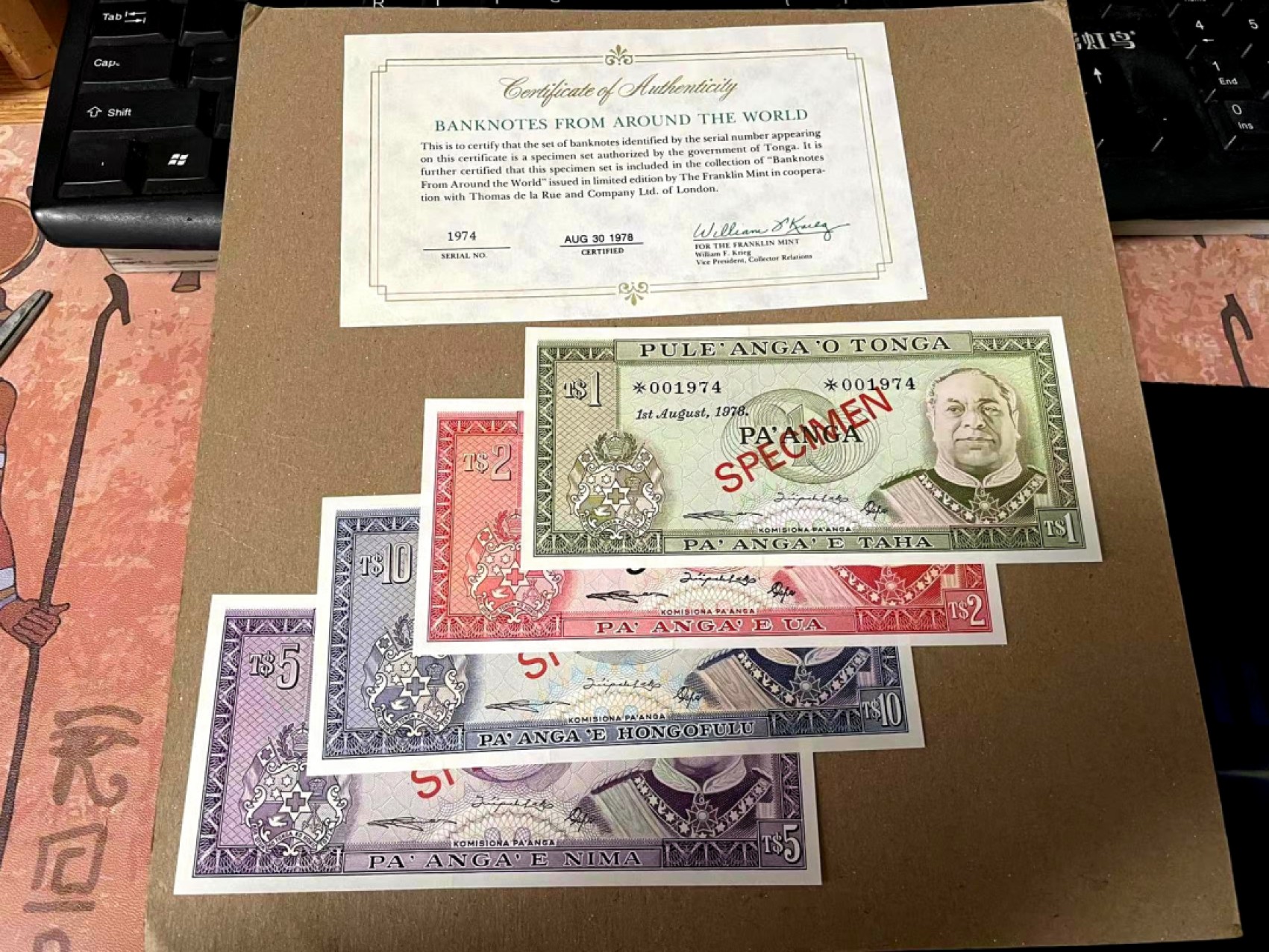 【Blue Auction】✨世界纸币精拍第166期——利奥波德二世（共105拍） 【全同号 带证书 一组4张】汤加 1978年 1-10番加 样钞 精美 全新UNC