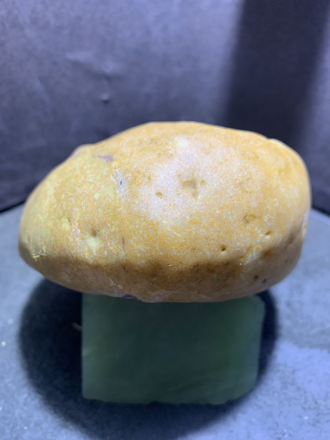 精美天然原皮玛瑙原石雕刻达摩祖师摆件，把件一个，