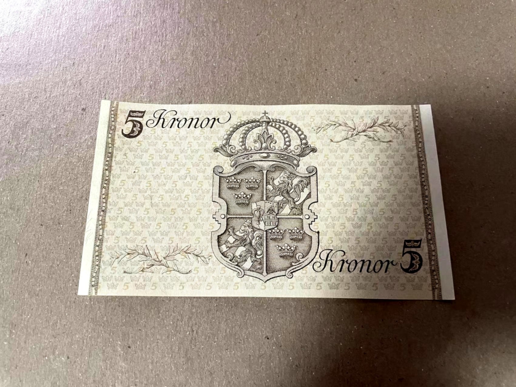 【Blue Auction】✨世界纸币精拍第166期——利奥波德二世（共105拍） 瑞典 1948年5克朗 国王古斯塔夫五世诞辰90周年纪念钞 全新UNC