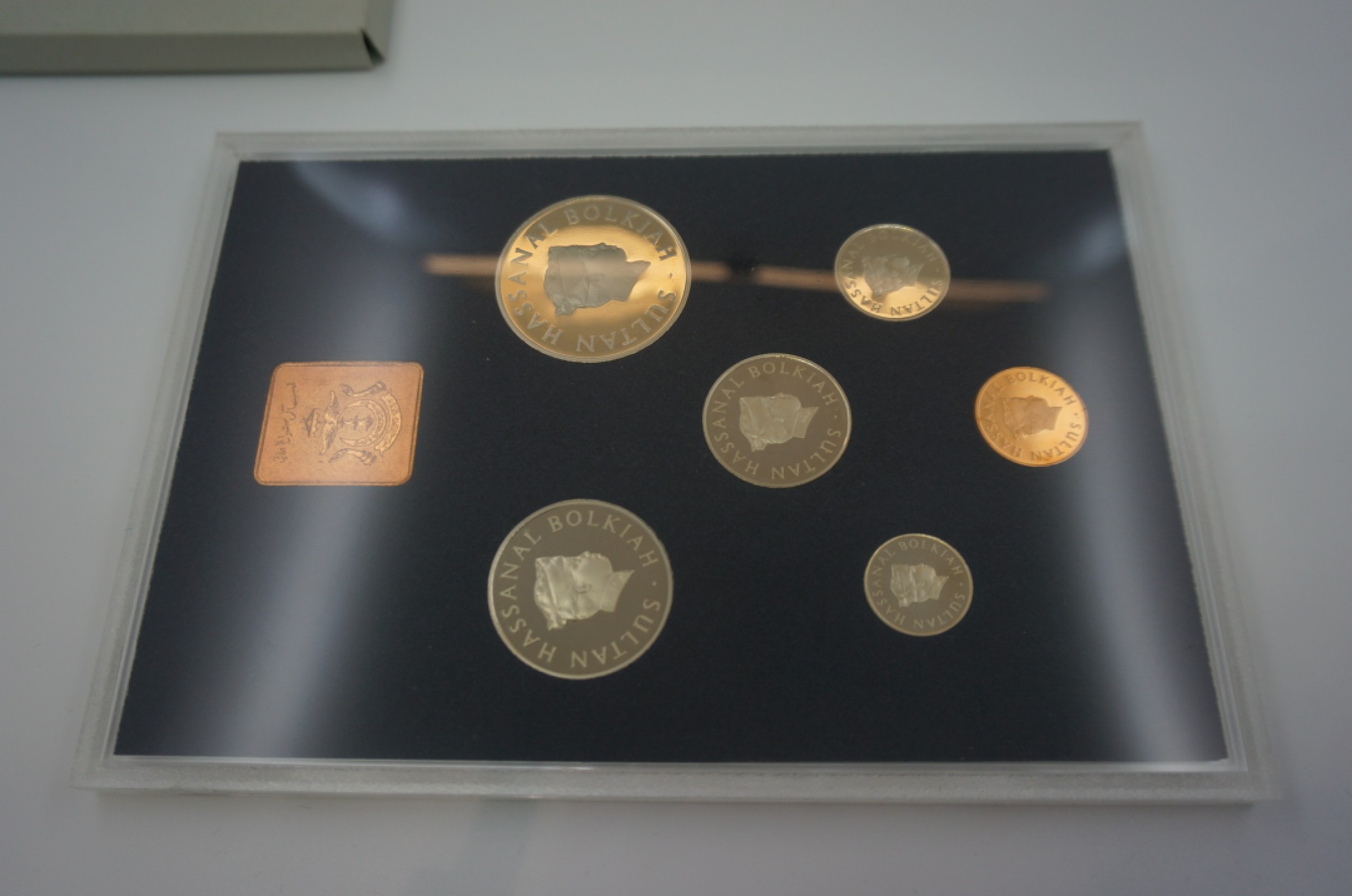 乐游外币首个限时专场—各国精装套币 1979文莱6枚精制套币