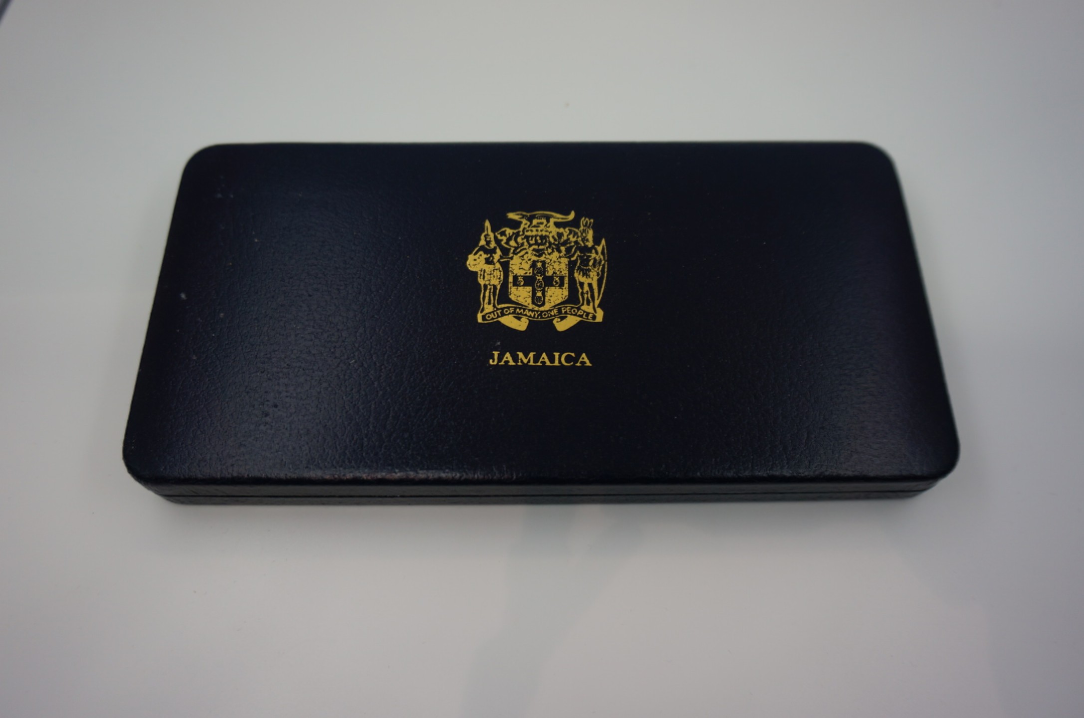 乐游外币首个限时专场—各国精装套币 1978牙买加9枚精制套币含2枚大银币发行量6058套