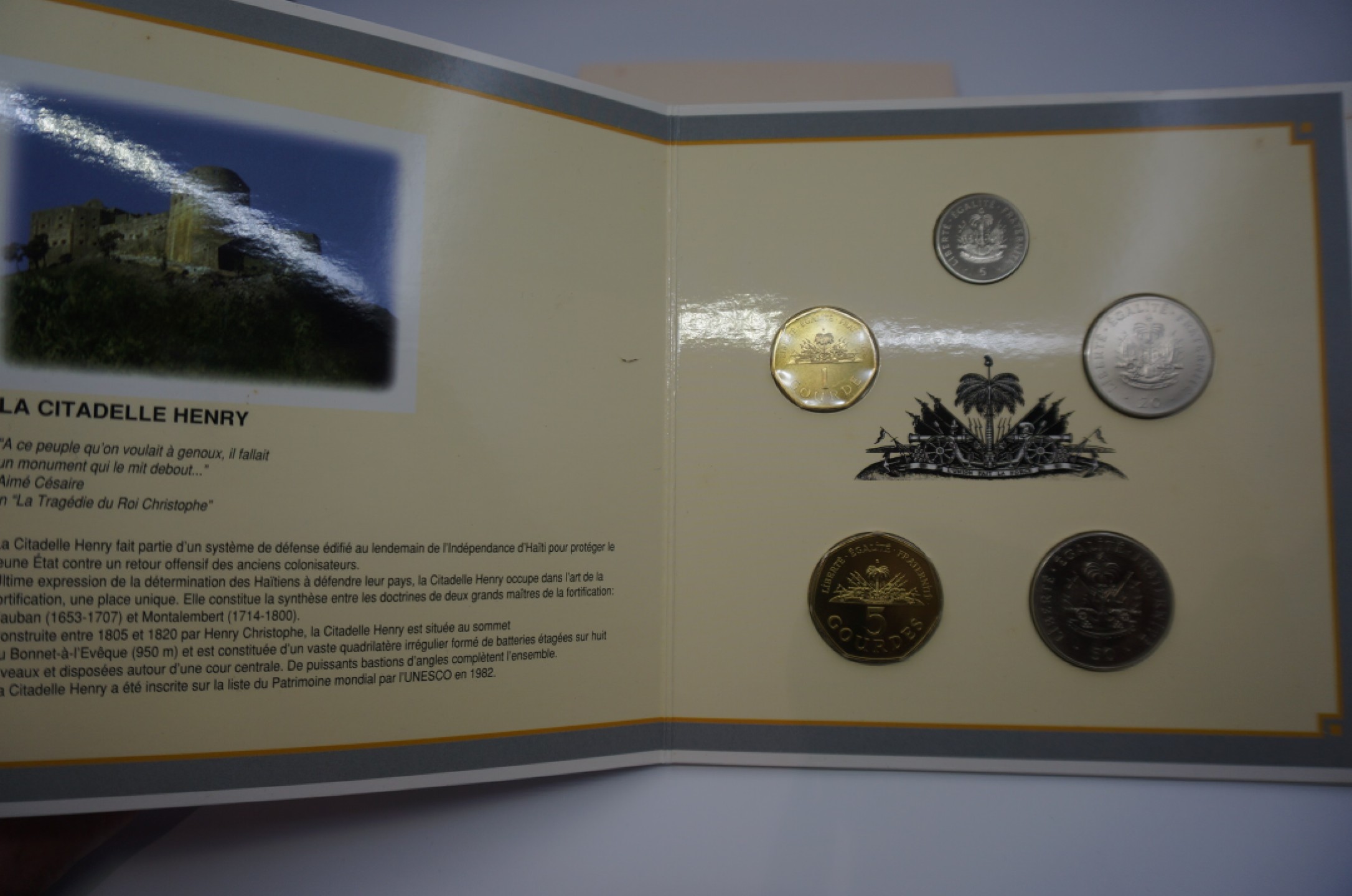 乐游外币首个限时专场—各国精装套币 1995海地5枚精装套币