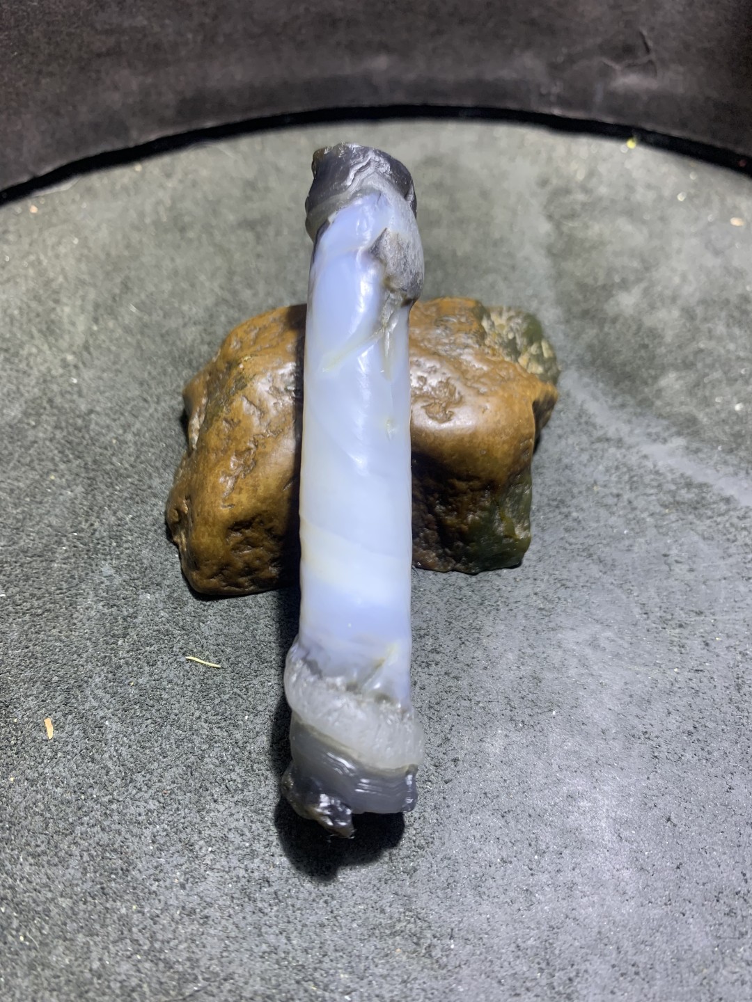 精美高玉化风化纹玛瑙随形大桶珠一颗，