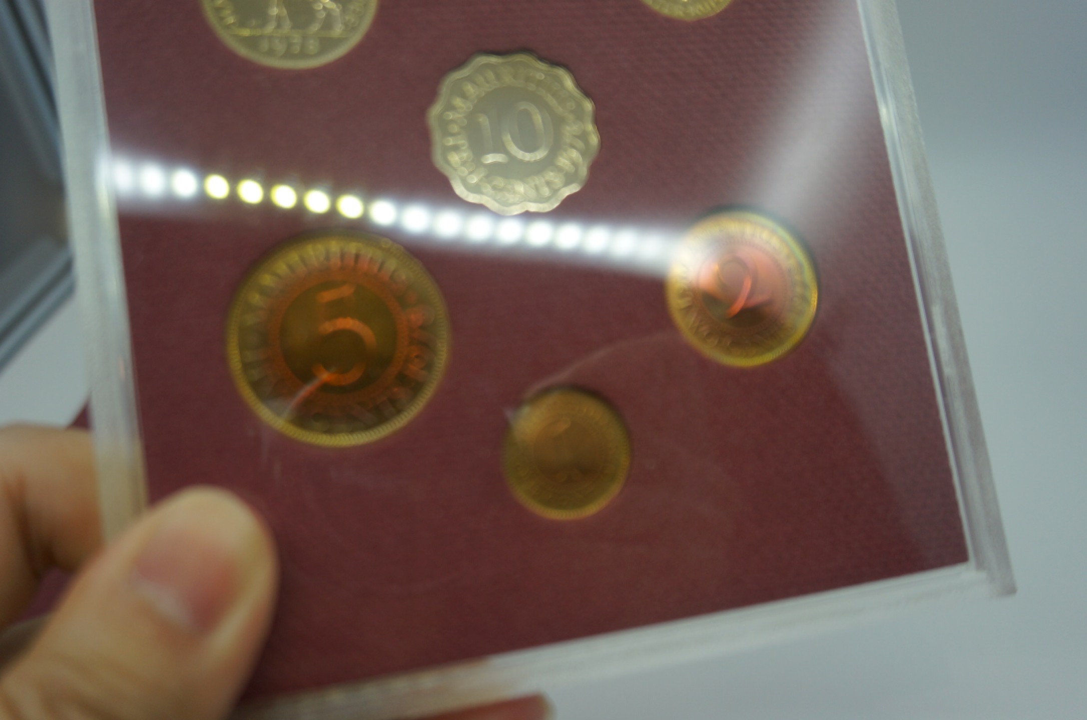 乐游外币首个限时专场—各国精装套币 1978毛里求斯7枚精制套币铜币五彩光