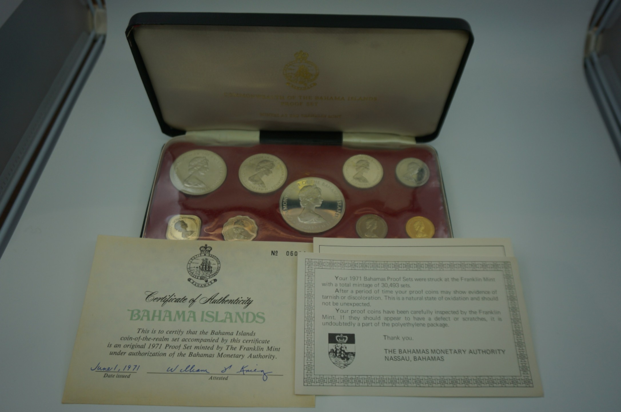 乐游外币首个限时专场—各国精装套币 1971巴哈马9枚精制套币含4枚大银币特殊版本