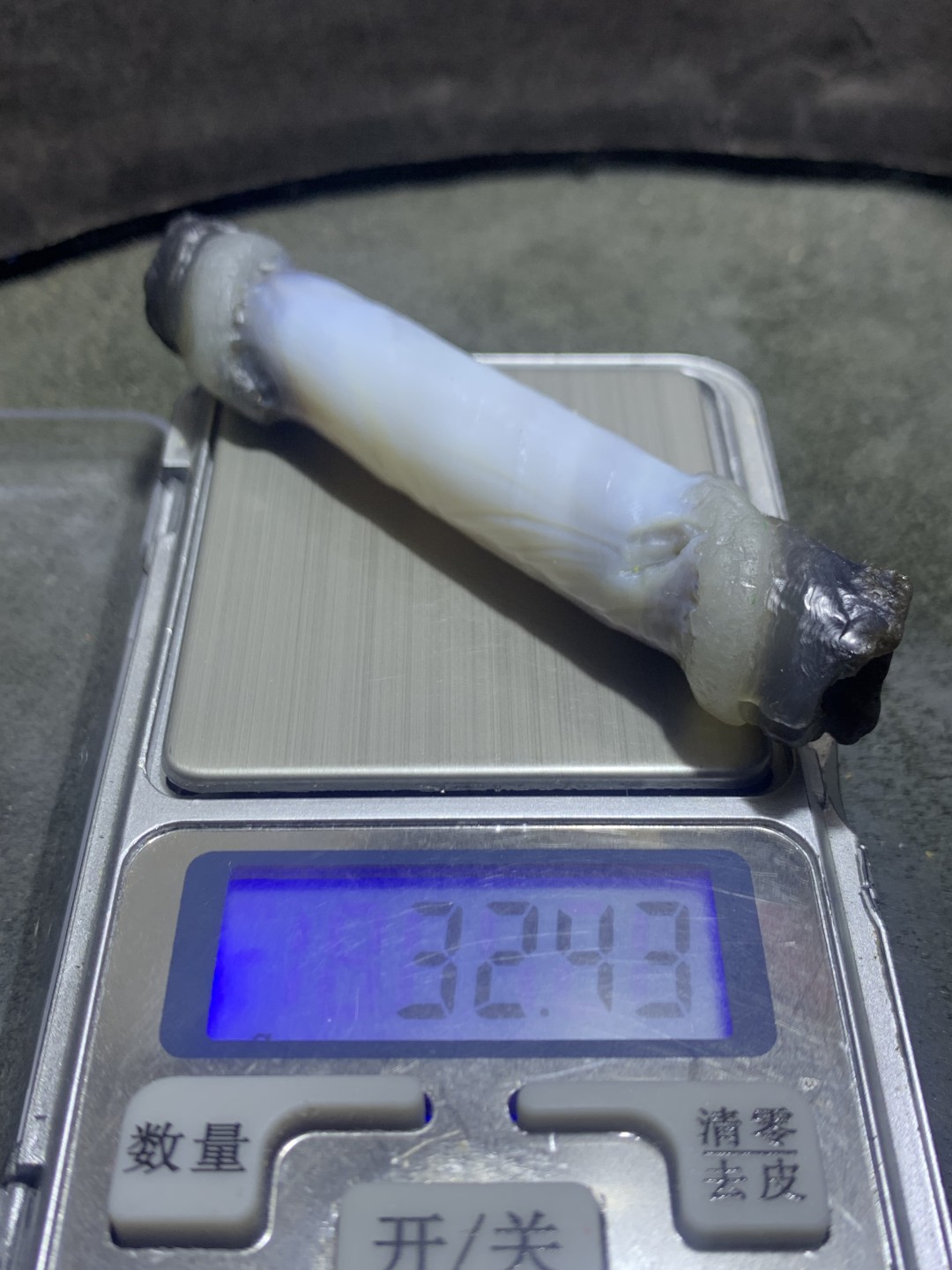 精美高玉化风化纹玛瑙随形大桶珠一颗，