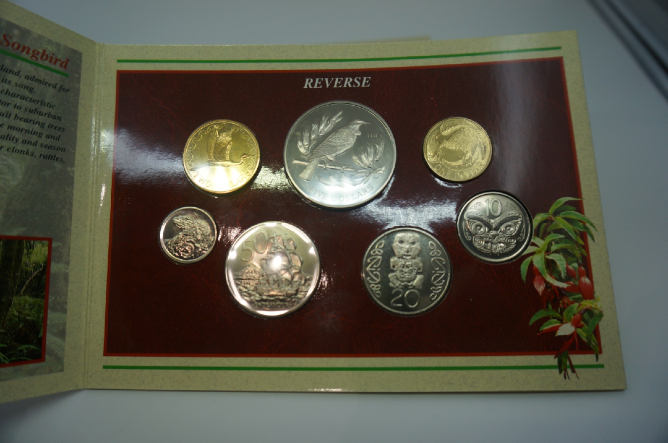 乐游外币首个限时专场—各国精装套币 1995新西兰7枚精装套币