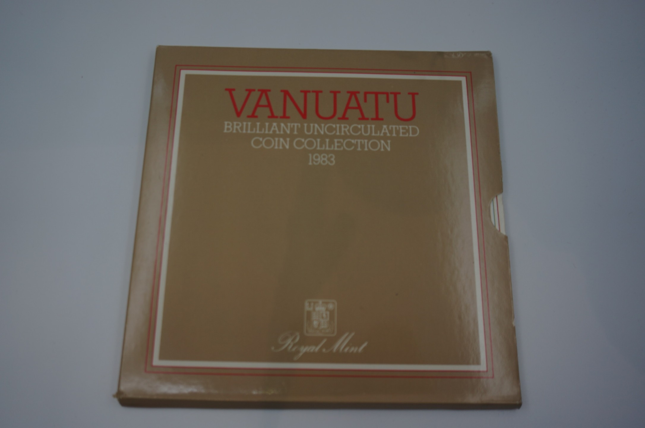 乐游外币首个限时专场—各国精装套币 1983瓦努阿图6枚精装套币