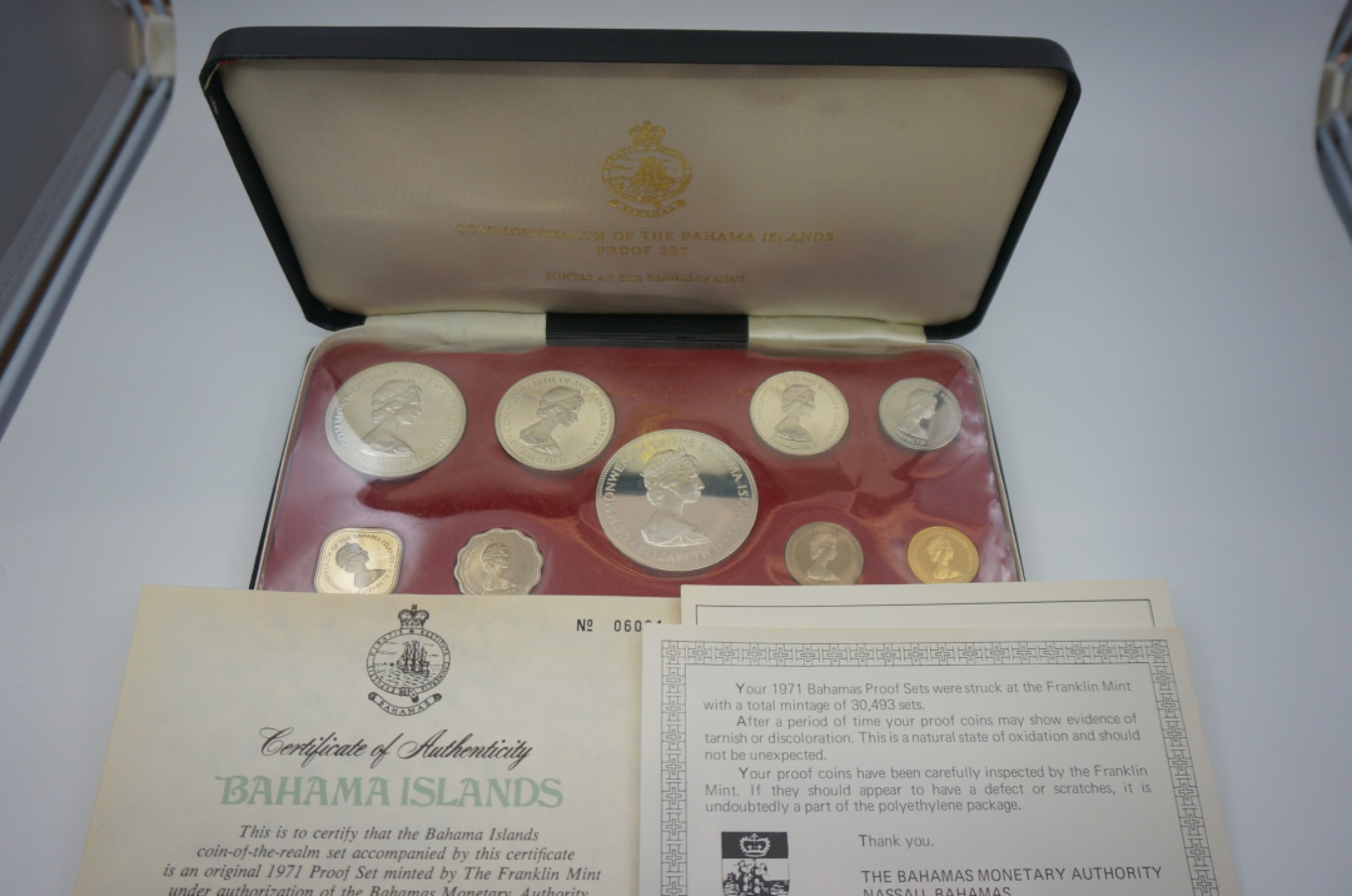 乐游外币首个限时专场—各国精装套币 1971巴哈马9枚精制套币含4枚大银币特殊版本