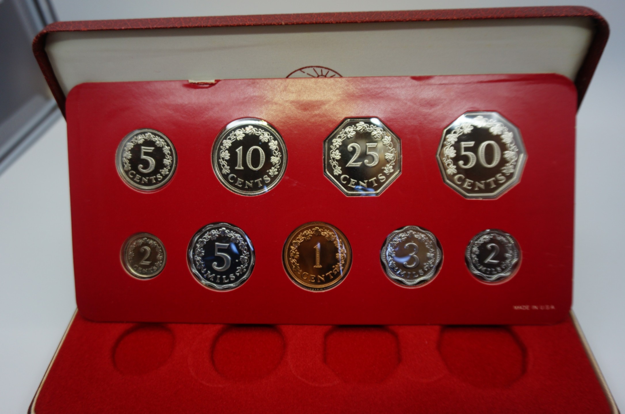 乐游外币首个限时专场—各国精装套币 1976马耳他9枚精制套币